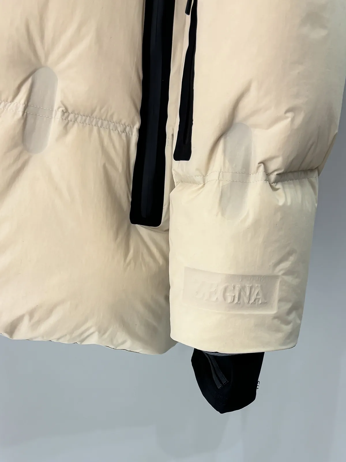 EZ 26New Arrival ！ ， 29850RMB！Z New Arrival Premium Series ， ， ， 。 ， ！ ， ， ， ， ， ！ ， ， ！ 90 ， ， ！ ， ， ，Rebound ！ ， ！ ， ， ， ！ ， ， ！ ， ！ ， ， ， ！ 、 ， ， ！ ， ， ！Black/Cream White， ！Size：S-XL S ： 51cm- 114cm- 74cm- 62cm M ： 52cm- 118cm- 75cm- 63cm L ： 53cm- 122cm- 76cm- 64cm XL ： 54cm- 126cm- 77cm- 65cm Size （ ）： 174-140 ， M ！ 133 S ，133-148 M ，148-165 L ，165-185 XL ！